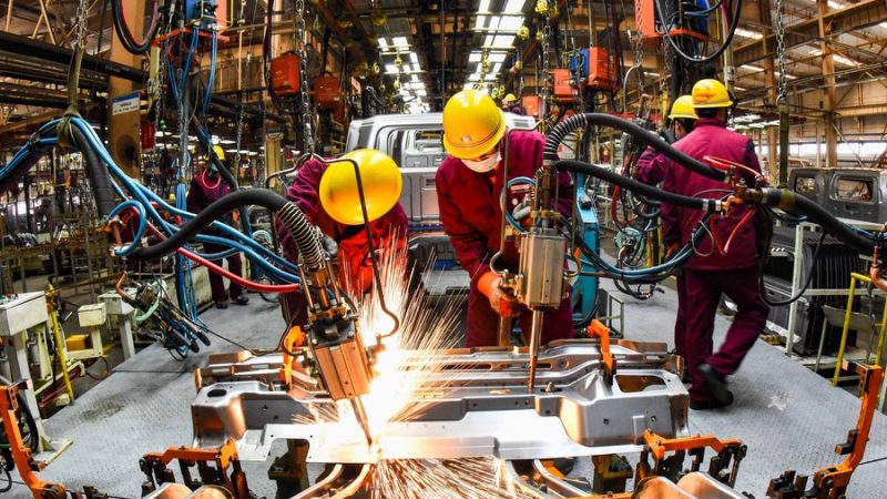 Lucro industrial da China mantém crescimento estável de janeiro a agosto