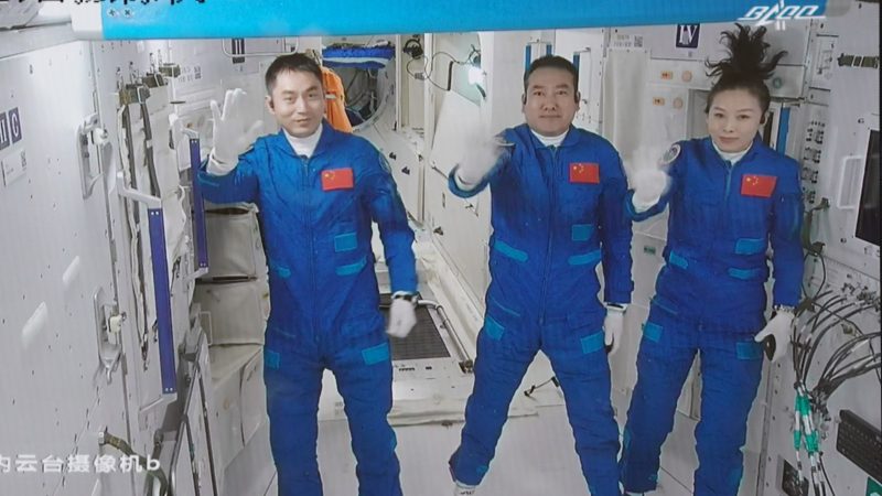 China transmitirá ao vivo primeira aula espacial da estação Tiangong