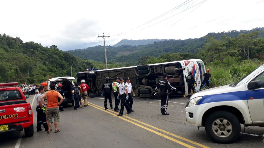 Acidente de ônibus no Equador deixa ao menos 18 mortos e 25 feridos