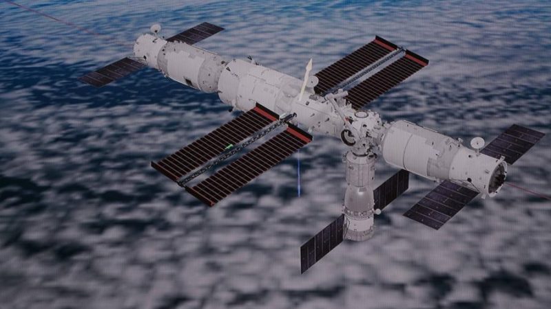 Espaçonave de carga da China Tianzhou-2 parte de módulo central da estação espacial