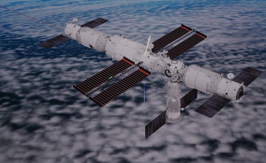 Espaçonave de carga da China Tianzhou-2 parte de módulo central da estação espacial