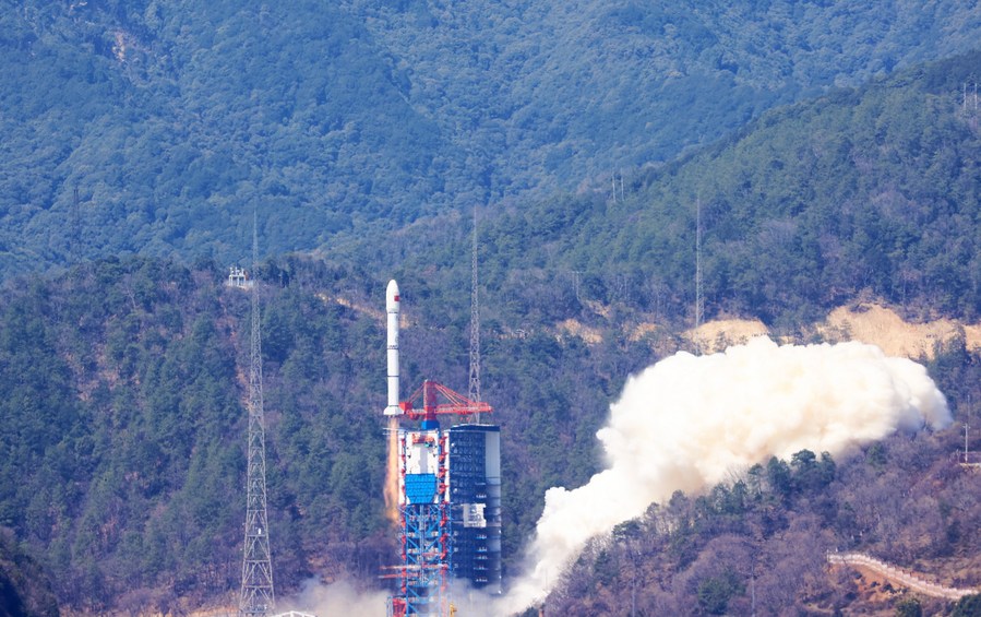 Satélites chineses alcançam medição de órbita baixa de banda V