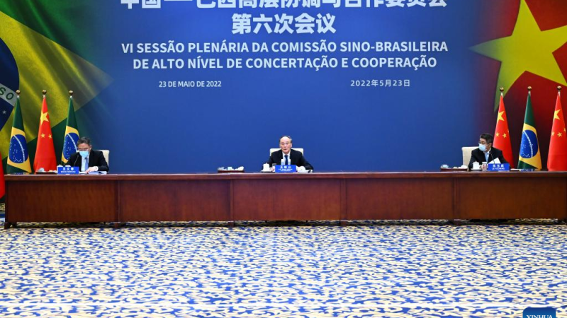 Vice-presidentes da China e do Brasil comandam reunião da COSBAN