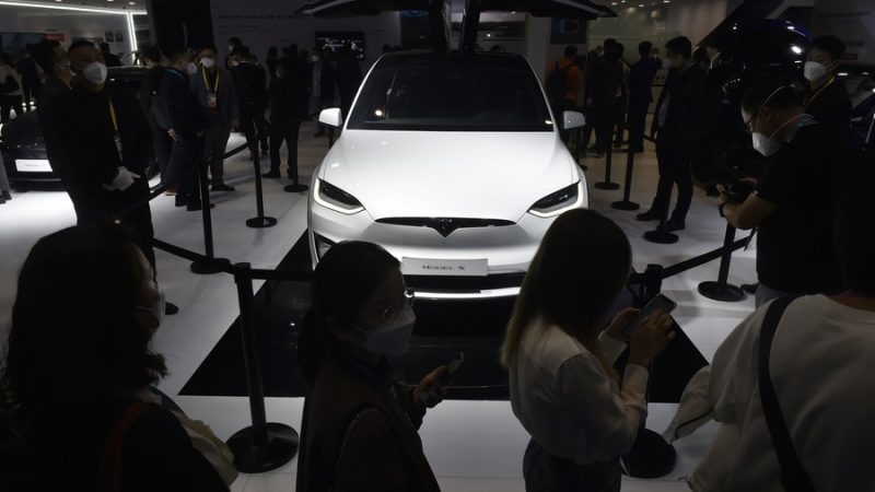 Fábrica da Tesla em Shanghai entrega mais de 550 mil veículos nos primeiros 10 meses