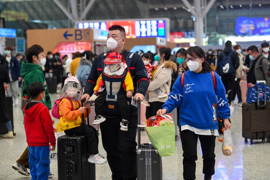 China vê aumento em viagens ferroviárias antes da Festa da Primavera