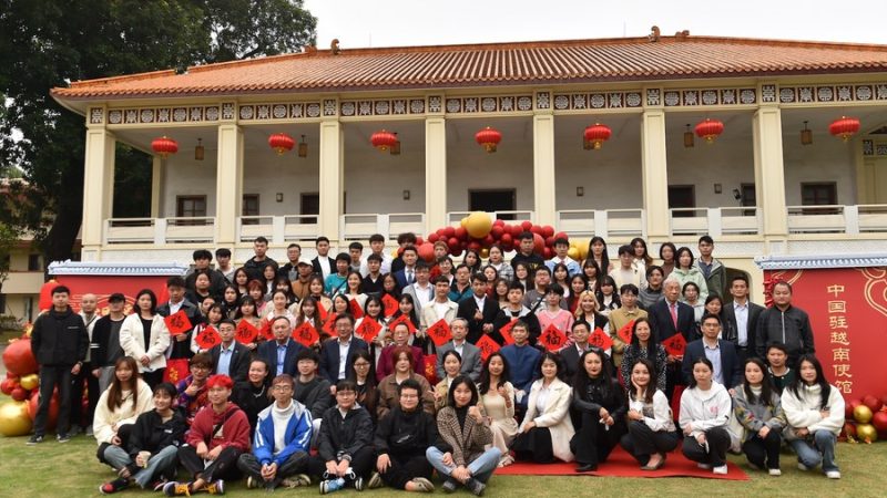 Trabalho dos chineses no exterior ajuda a promover revitalização nacional