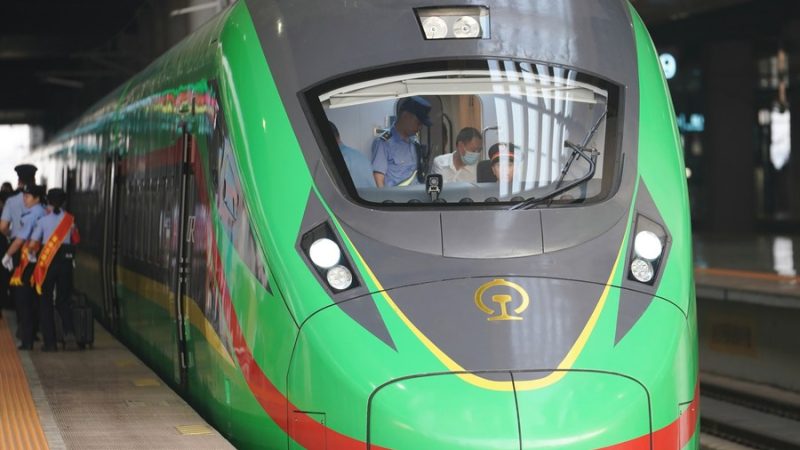 Ferrovia China-Laos registra mais de 13.000 de viagens transfronteiriças de passageiros