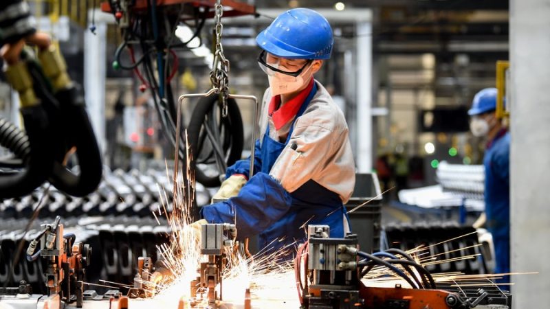 Produção industrial da China aumenta 5,6% em abril