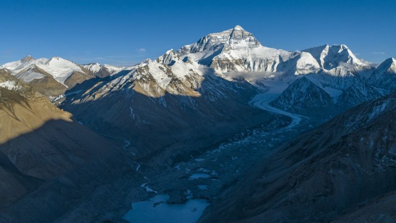 China lança expedição científica ao Monte Qomolangma