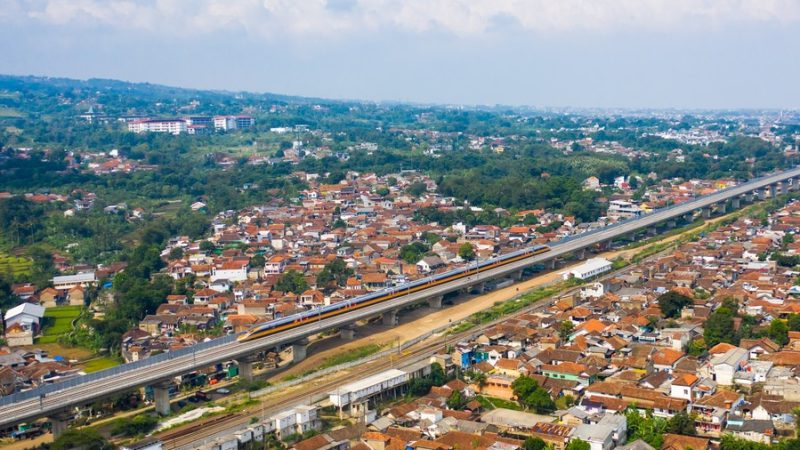 Investimento direto não financeiro realizado pela China no exterior aumenta 26,6% entre janeiro e abril