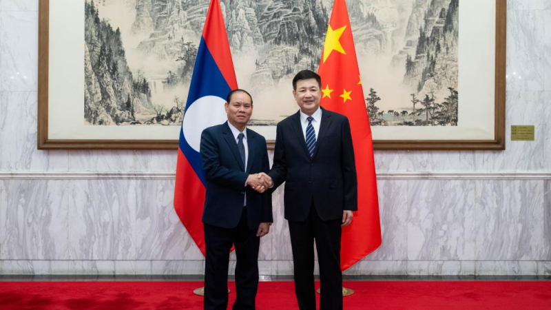 China e Laos prometem fortalecer aplicação da lei e cooperação em segurança