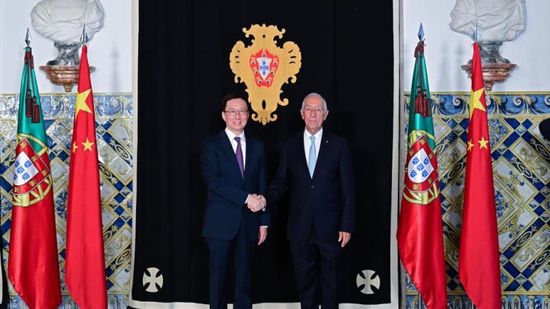 Vice-presidente da China se reúne com presidente e com premiê de Portugal sobre laços bilaterais