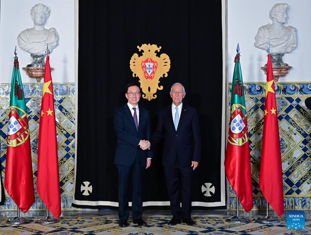 Vice-presidente da China se reúne com presidente e com premiê de Portugal sobre laços bilaterais