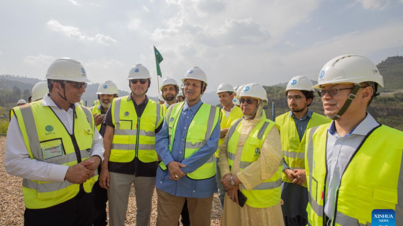 Projeto hidrelétrico apoiado pela China garante a segurança energética e o desenvolvimento verde do Paquistão, dizem parlamentares paquistaneses