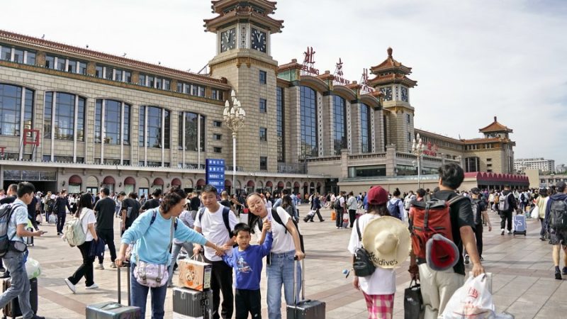 Viagens ferroviárias de passageiros da China mais que dobram entre janeiro e agosto