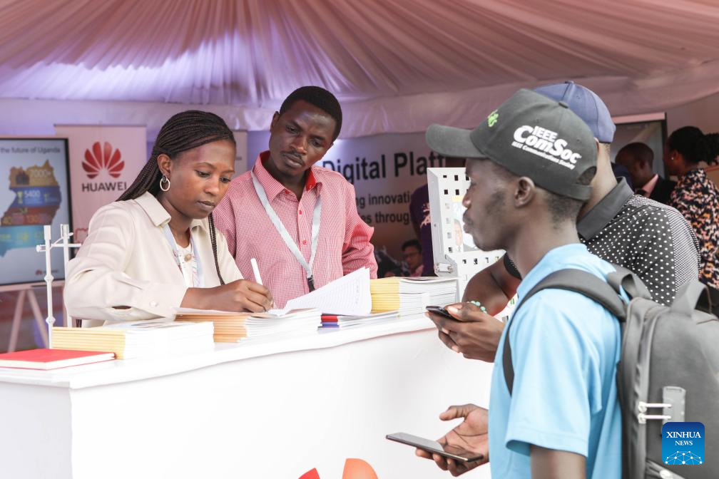 Uganda e Huawei organizam feira para promover emprego no setor de TIC entre jovens