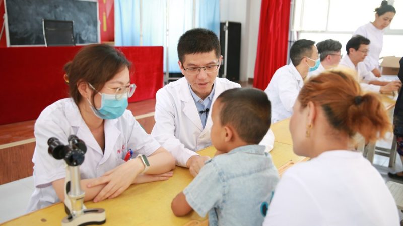 China melhora acesso no nível de base aos serviços médicos básicos