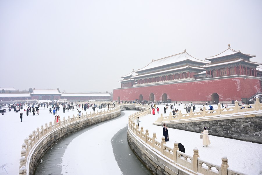 Neve continua em Beijing com onda de frio chegando