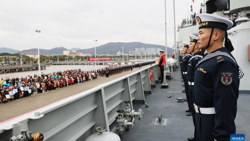 Frota da marinha chinesa retorna de missões de escolta