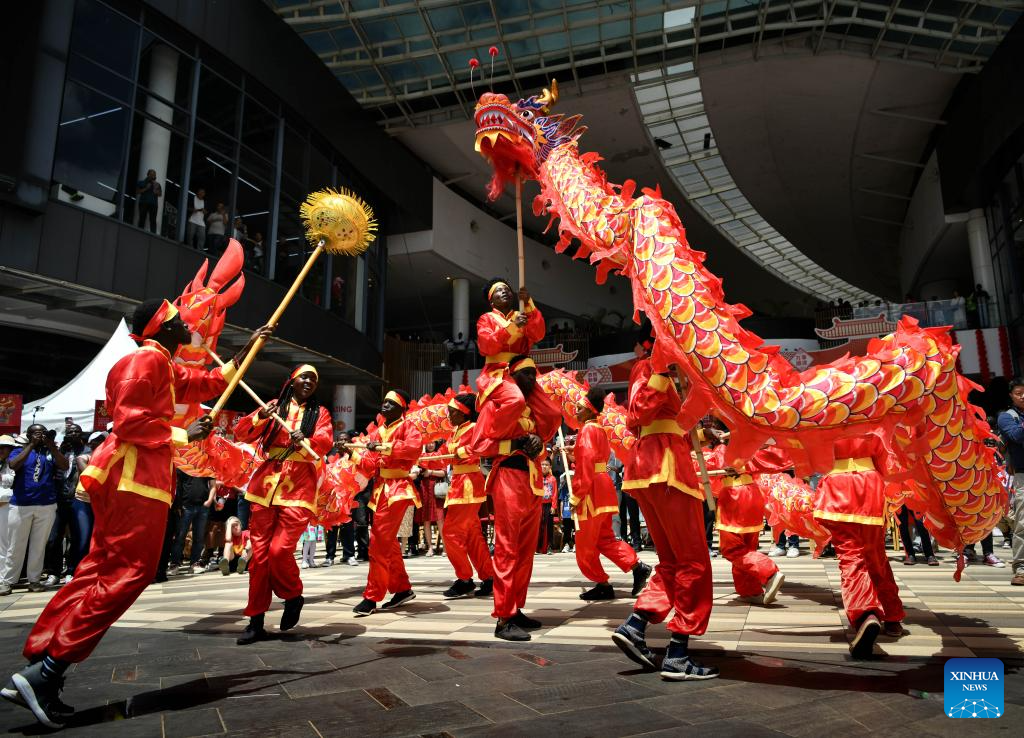 Festividades do Ano Novo Chinês encantam quenianos e incentivam laços culturais