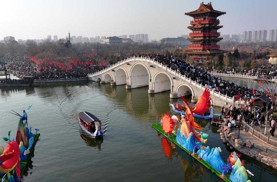 Mercado de turismo doméstico da China dispara durante feriado da Festa da Primavera