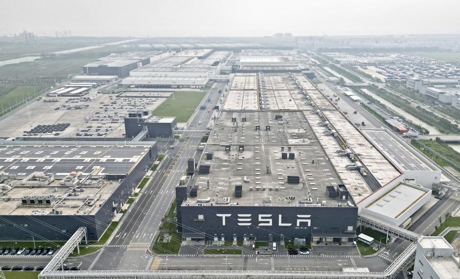 Fábrica de baterias “marco” da Tesla em Shanghai começa sua construção