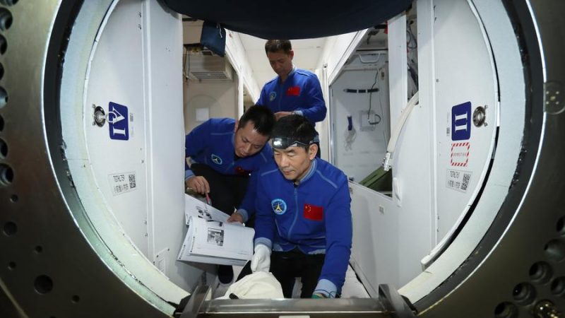 Dez candidatos são selecionados para quarto grupo de astronautas da China