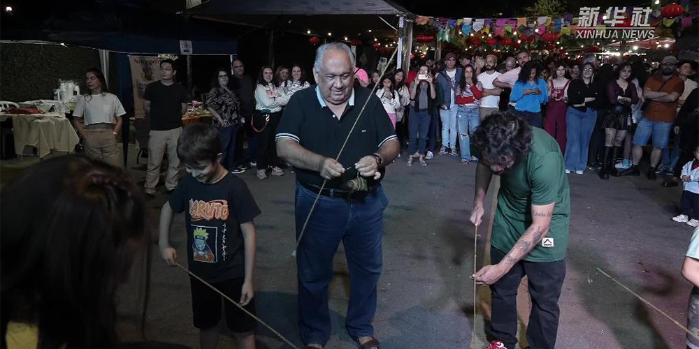 Festa Junina do Instituto Confúcio celebra amizade entre China e Brasil em noite de alegria e cultura