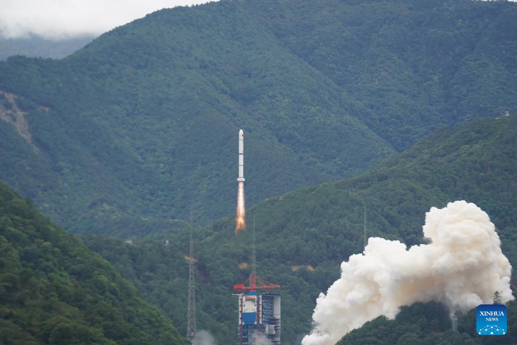 China lança novo satélite astronômico desenvolvido em cooperação com França