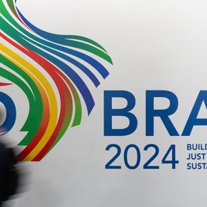 Lideranças de favelas entregam documento ao G20 com ações prioritárias para redução da desigualdade