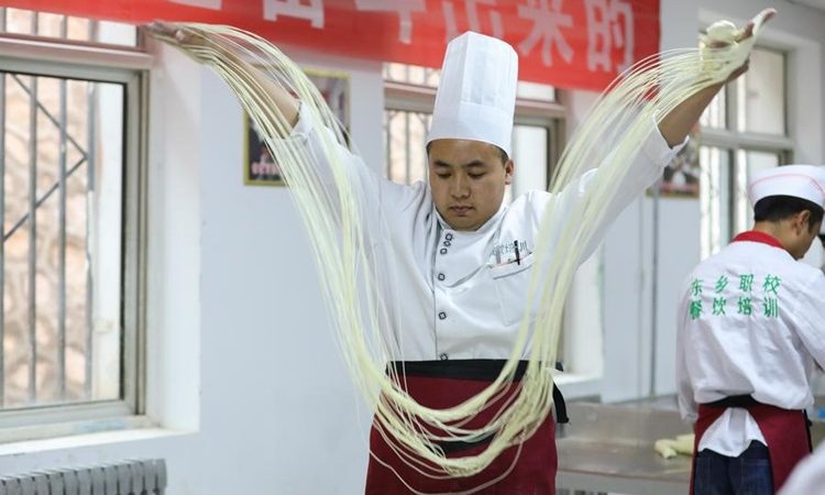 Província chinesa de Gansu adota políticas de apoio ao setor de macarrão com carne bovina