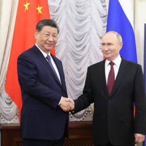 Xi diz que China e Rússia encontram o caminho certo para grandes países vizinhos conviverem bem