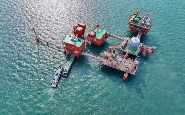 Nova plataforma offshore explora potencial das reservas de petróleo pesado na China