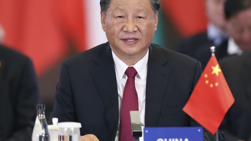 Xi Jinping pede que China e África deem mãos para modernização