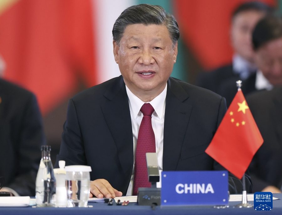 Xi Jinping pede que China e África deem mãos para modernização