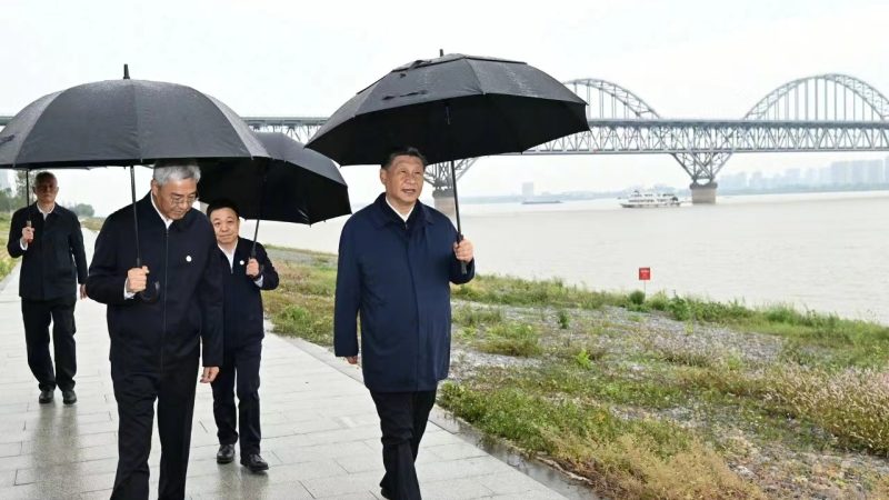 Xi Jinping inspeciona cidade de Jiujiang