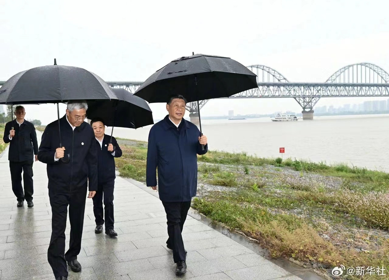 Xi Jinping inspeciona cidade de Jiujiang