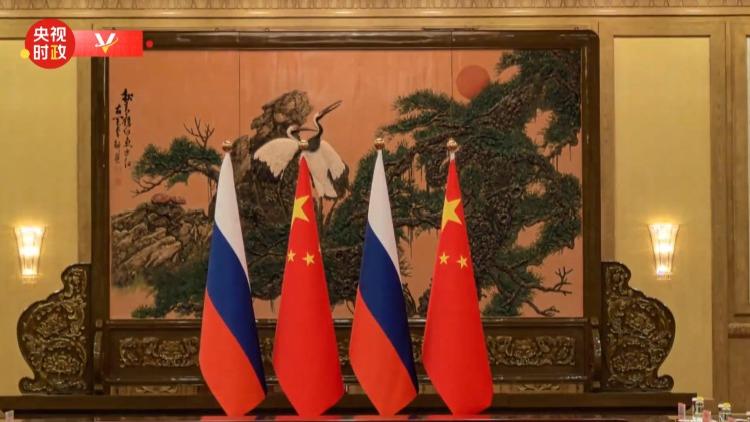 Xi Jinping se encontra com presidente da Duma russa em Beijing