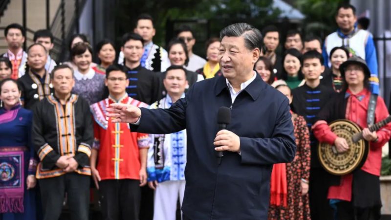 Xi Jinping inspeciona Nanning