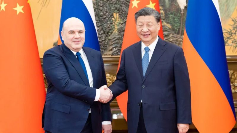 Xi Jinping recebe primeiro-ministro russo em Beijing