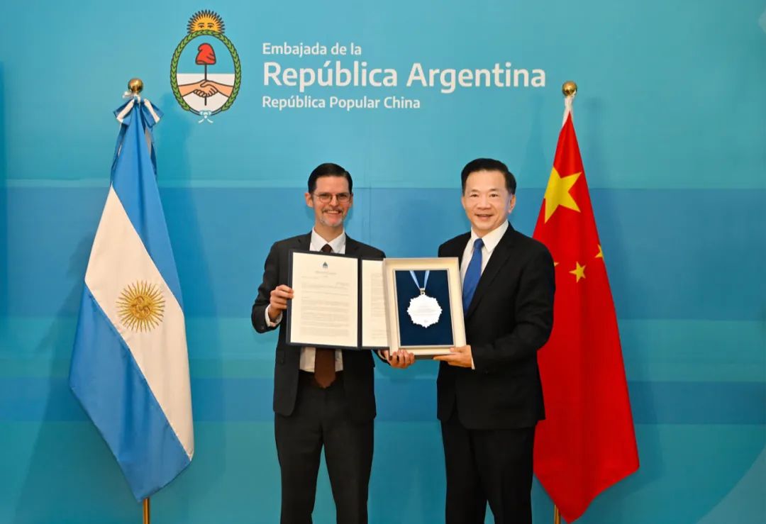 Governo argentino concede Prêmio de Realizações Extraordinárias a presidente do CMG