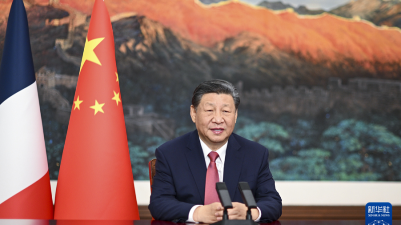 Xi Jinping faz discurso pela comemoração do 60º aniversário do estabelecimento das relações diplomáticas entre a China e a França