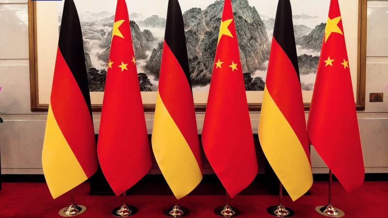 Xi Jinping reúne-se com chanceler alemão