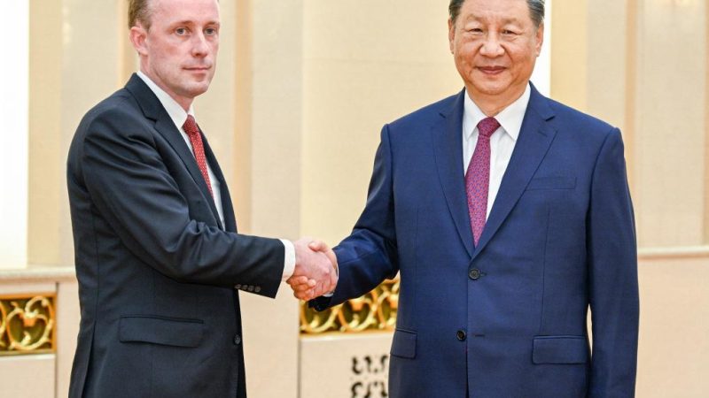 Xi Jinping encontra-se com Jake Sullivan