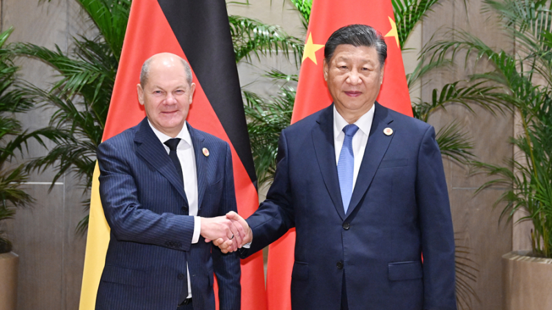 Xi Jinping se reúne com chanceler alemão