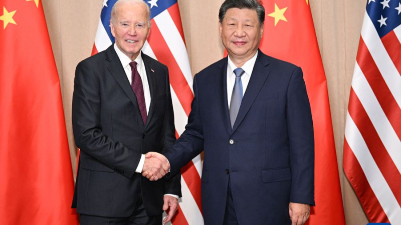 Xi Jinping se reúne com presidente dos EUA, Joe Biden