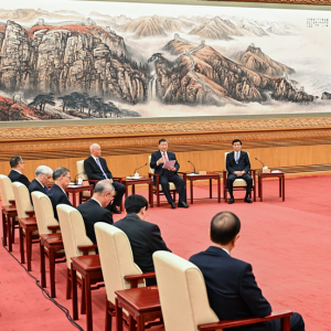 Xi Jinping reúne-se com pessoas fora do PCCh para celebrar o Ano Novo Chinês