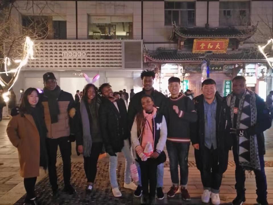 Do lazer à descoberta de uma paixão: a história da primeira moçambicana que leciona mandarim