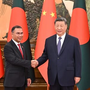 Xi Jinping se reúne com primeiro-ministro de Bangladesh