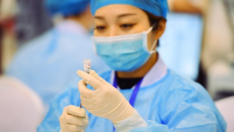 Aplicadas mais de 136 milhões de doses de vacinas contra COVID-19 em toda a China